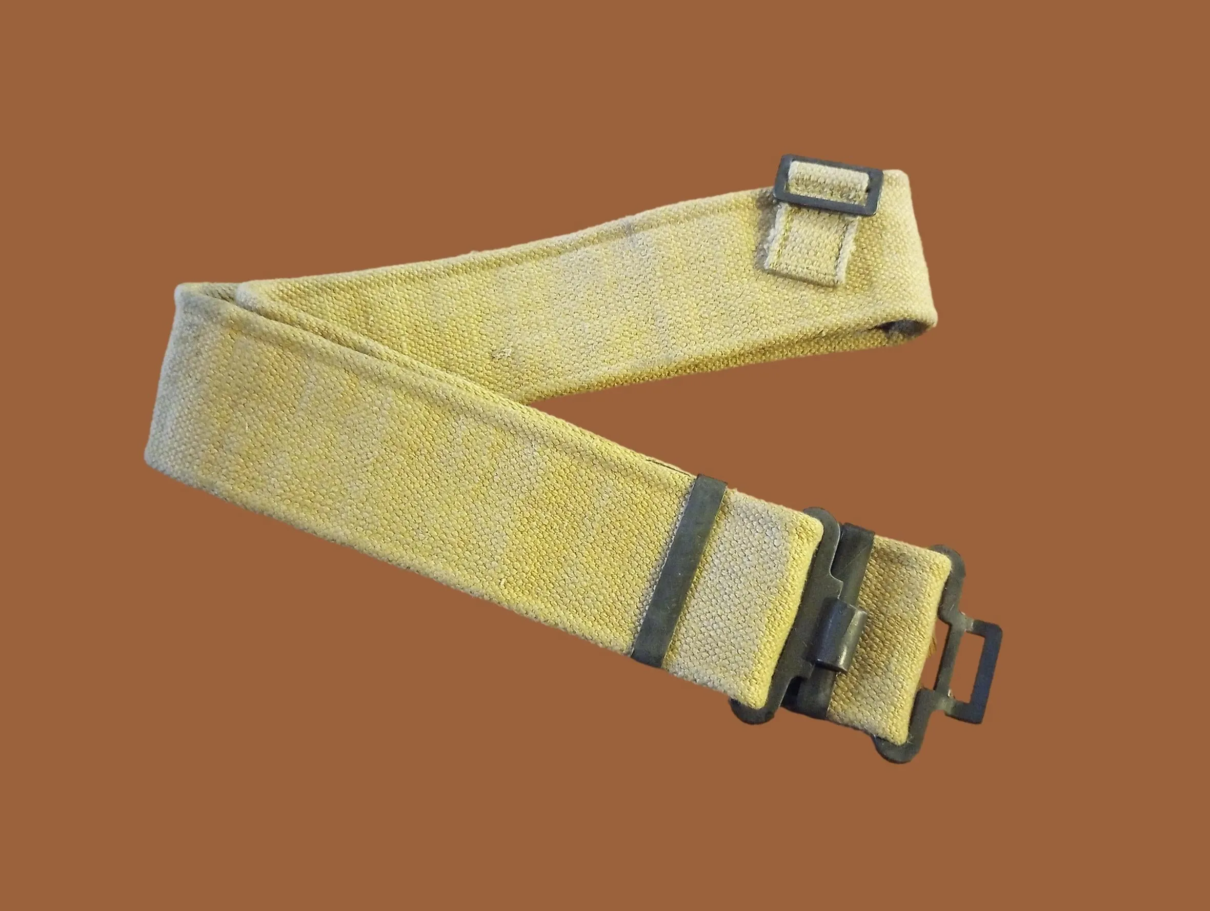 BRITISH MILITARY KHAKI WEB COMBAT PISTOL BELT PATTERN 37 1970's VINTAGE