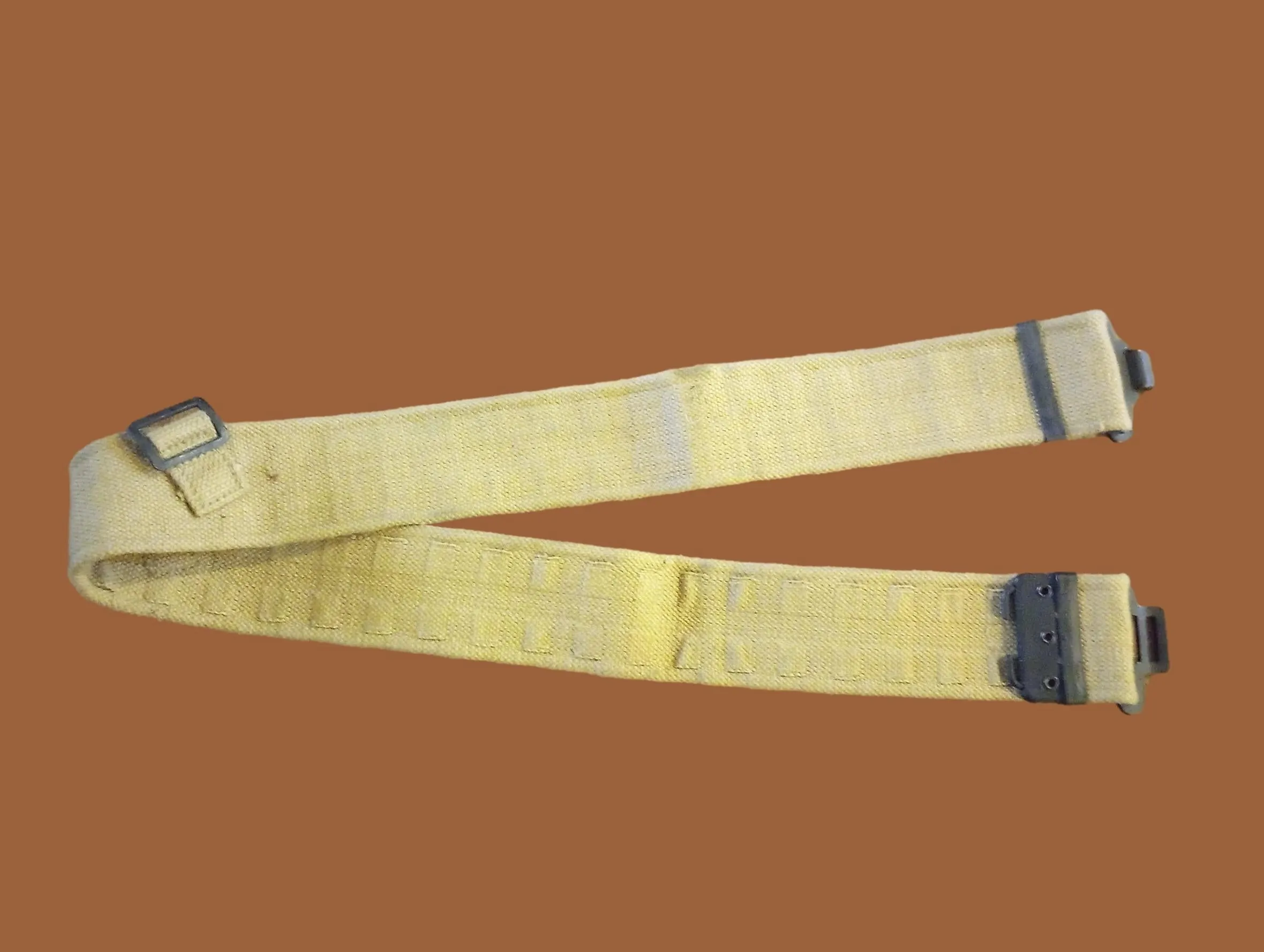 BRITISH MILITARY KHAKI WEB COMBAT PISTOL BELT PATTERN 37 1970's VINTAGE