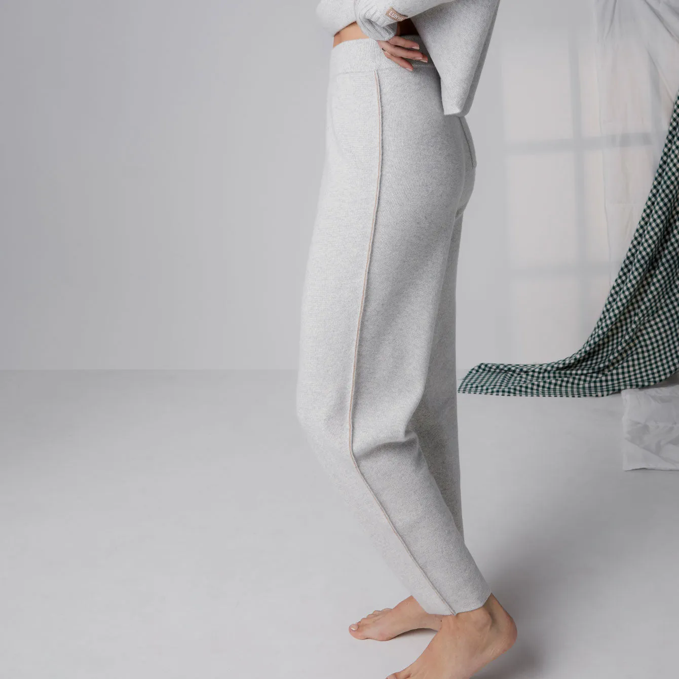 Cashmere Piped Pant